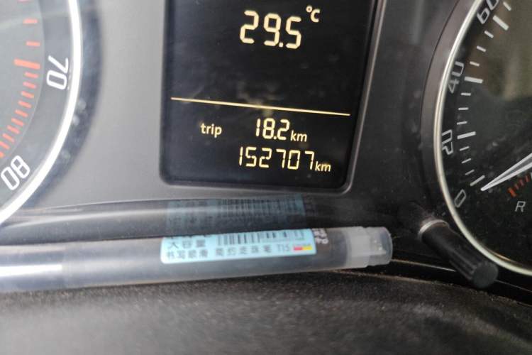 Used Skoda Octavia 2012 1.6L Automatic Yijie Edition Odometer Close Up