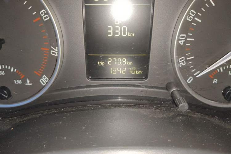 Used Skoda Octavia 2012 1.6L Manual Yijie Edition Odometer Close Up
