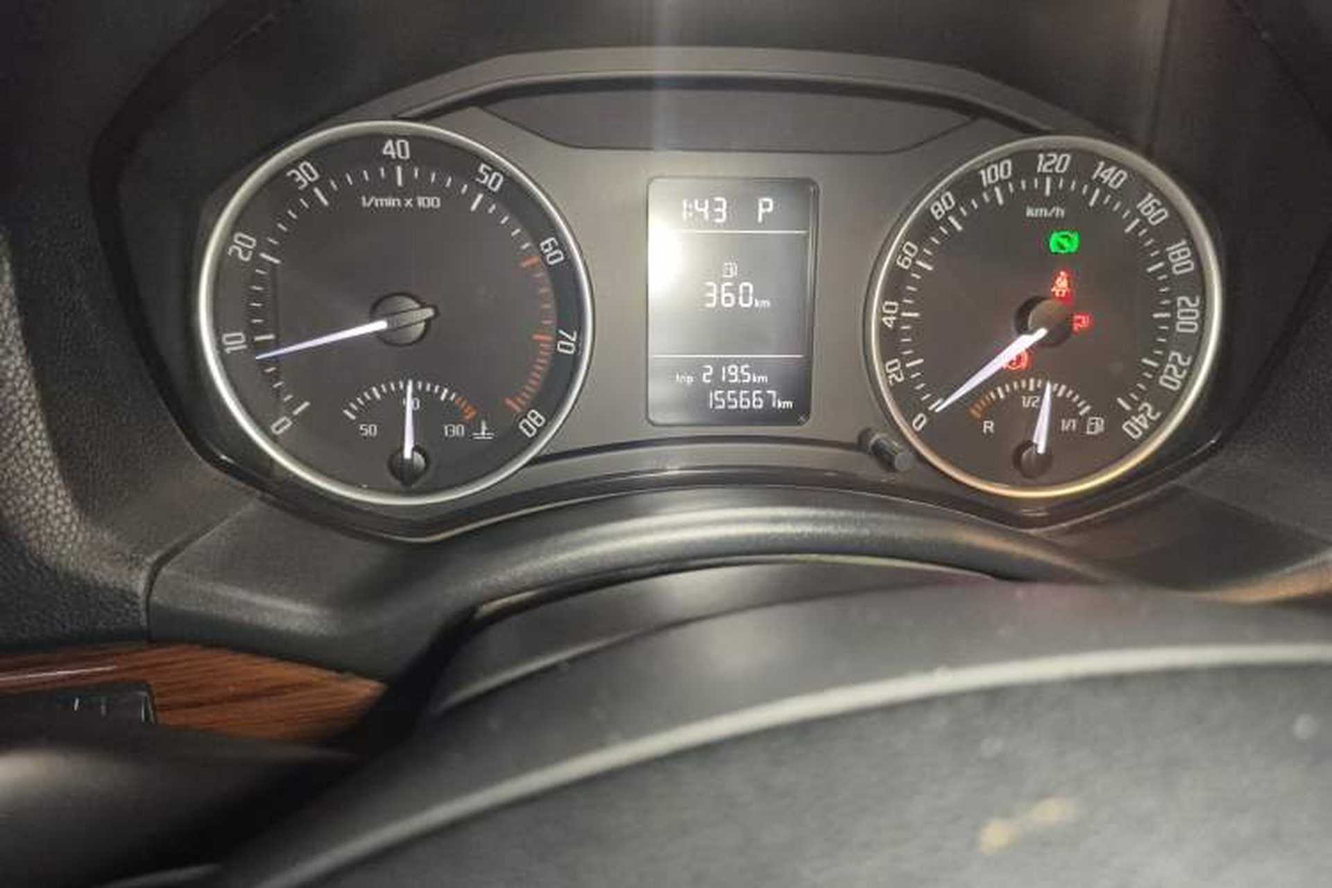 Used Skoda Octavia 2012 1.6L Automatic Yijun Edition Odometer Close Up