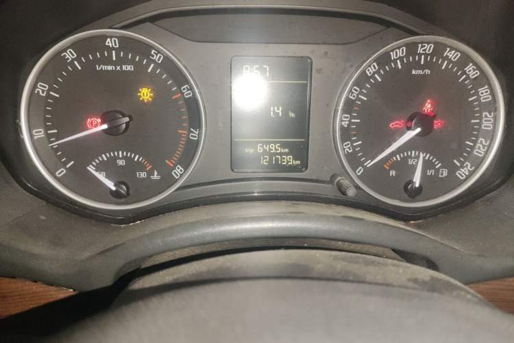Used Skoda Octavia 2012 1.4TSI Manual - Yijun Edition Odometer Close Up