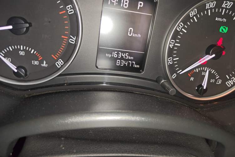 Used Skoda Octavia 2012 1.6L Automatic Yijun Edition Odometer Close Up
