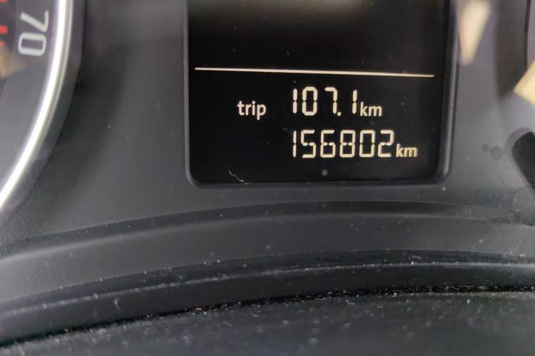 Used Skoda Octavia 2012 1.6L Manual Yijun Edition Odometer Close Up