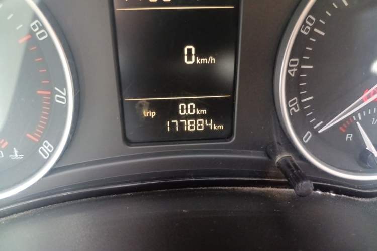 Used Skoda Octavia 2012 1.4TSI DSG Yijun Edition Odometer Close Up