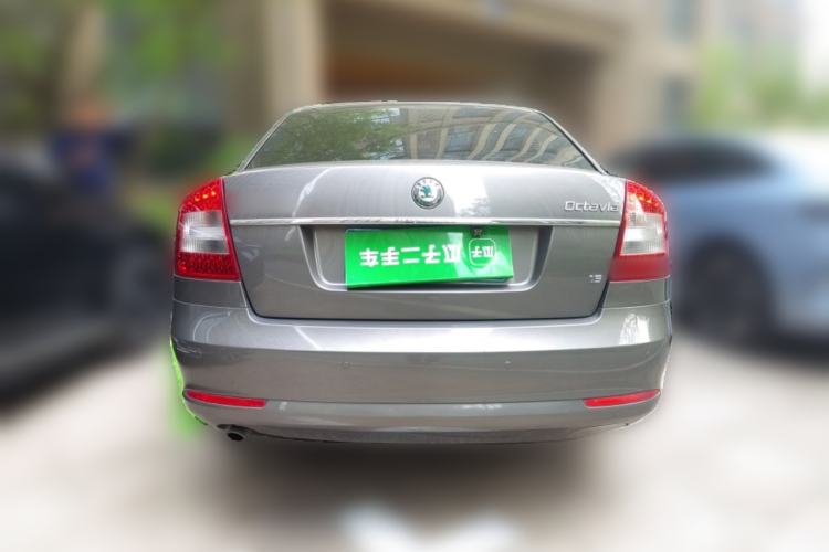 Used Skoda Octavia 2012 1.6L Manual Yijun Edition Rear