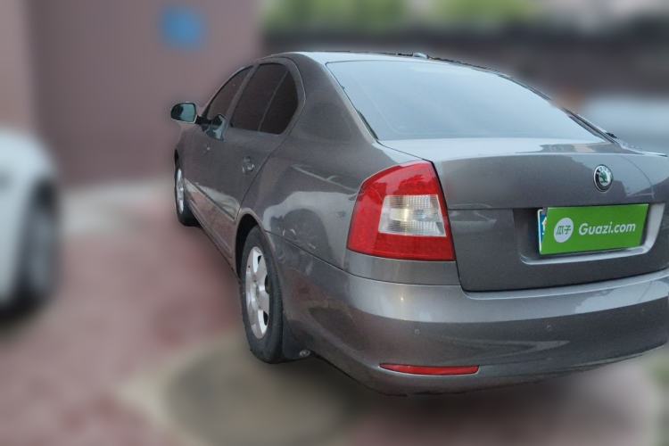 Used Skoda Octavia 2012 1.6L Manual Yijie Edition Rear Left 45 Deg