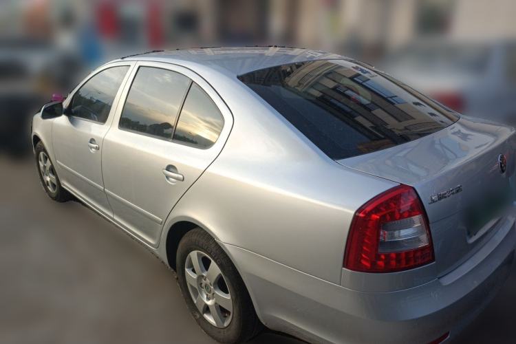Used Skoda Octavia 2012 1.6L Automatic Yijie Edition Rear Left 45 Deg