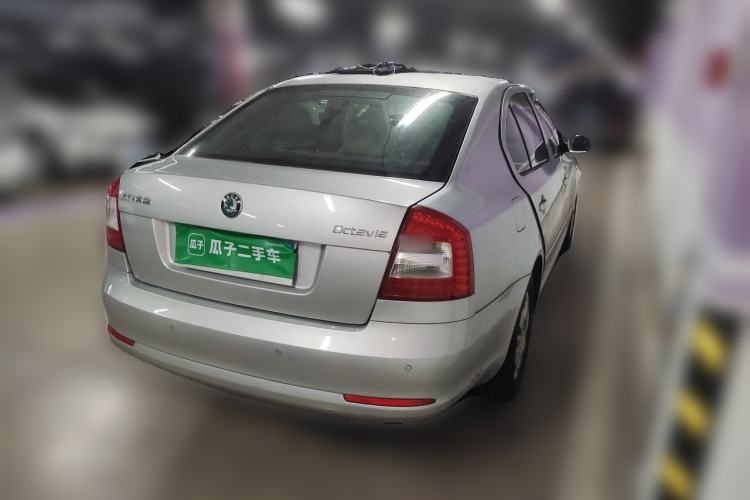 Used Skoda Octavia 2012 1.6L Manual Yijie Edition Rear Right 45 Deg