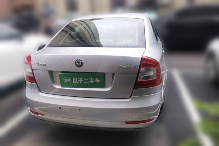 Used Skoda Octavia 2012 1.6L Automatic Yijie Edition Rear Right 45 Deg