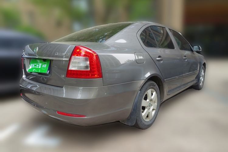 Used Skoda Octavia 2012 1.6L Manual Yijun Edition Rear Right 45 Deg