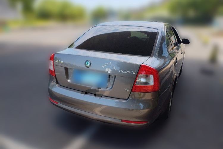 Used Skoda Octavia 2012 1.6L Automatic Yijie Edition Rear Right 45 Deg
