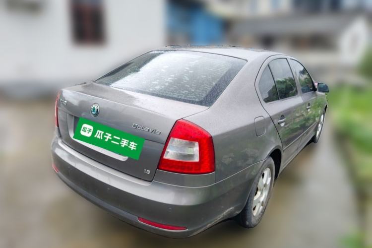 Used Skoda Octavia 2012 1.6L Manual Eado Edition Rear Right 45 Deg