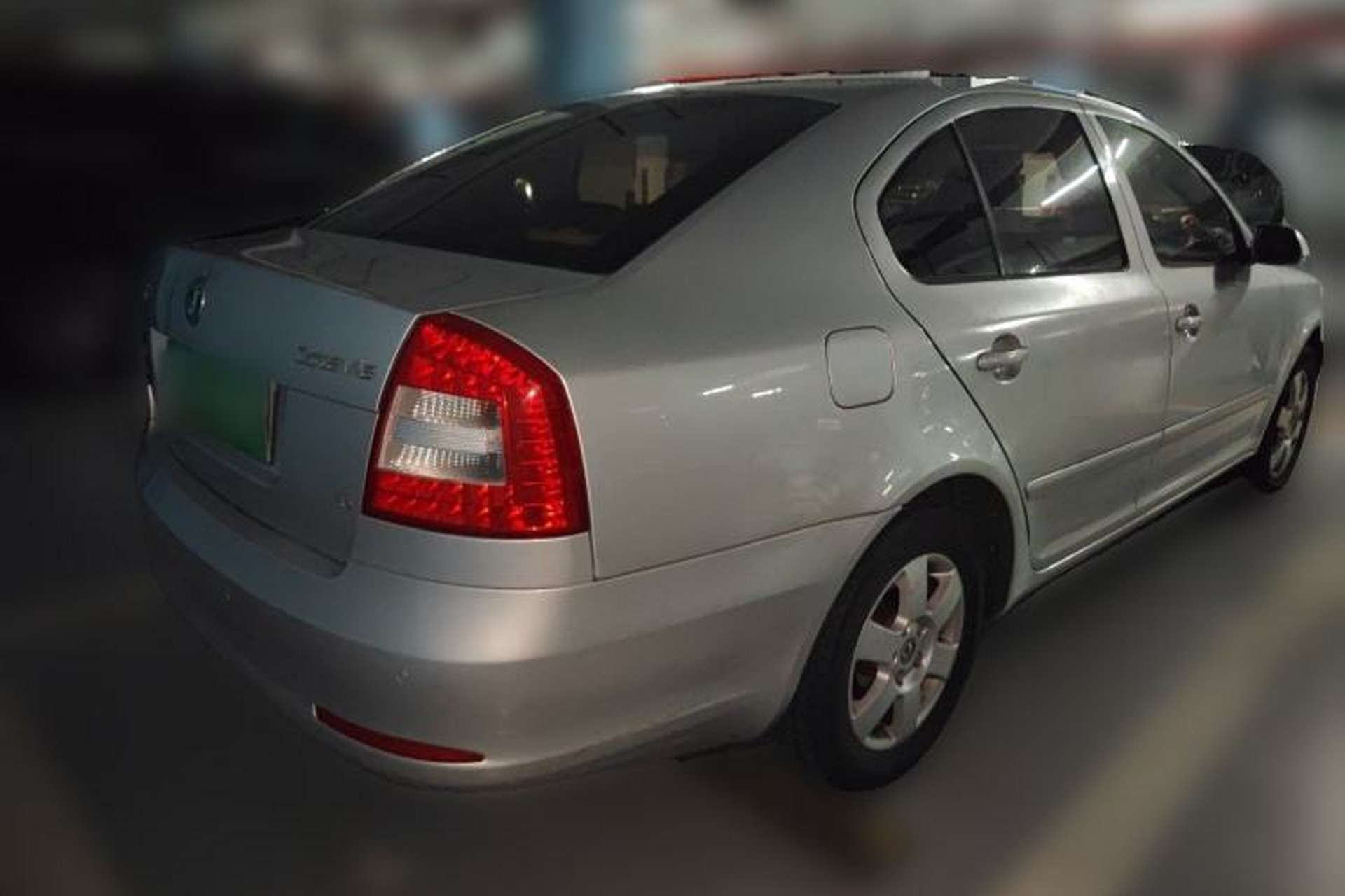 Used Skoda Octavia 2012 1.6L Automatic Yijie Edition Rear Right 45 Deg