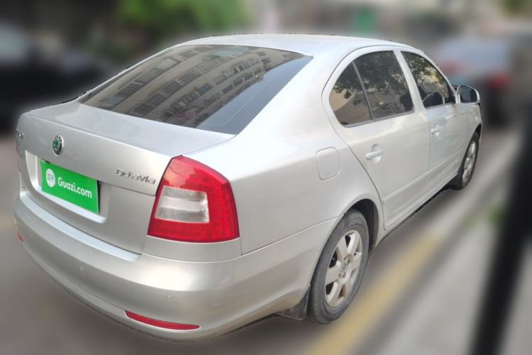 Used Skoda Octavia 2012 1.6L Automatic Yijie Edition Rear Right 45 Deg