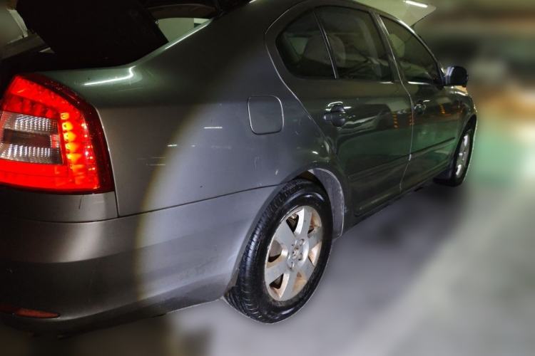 Used Skoda Octavia 2012 1.6L Automatic Yijie Edition Rear Right 45 Deg