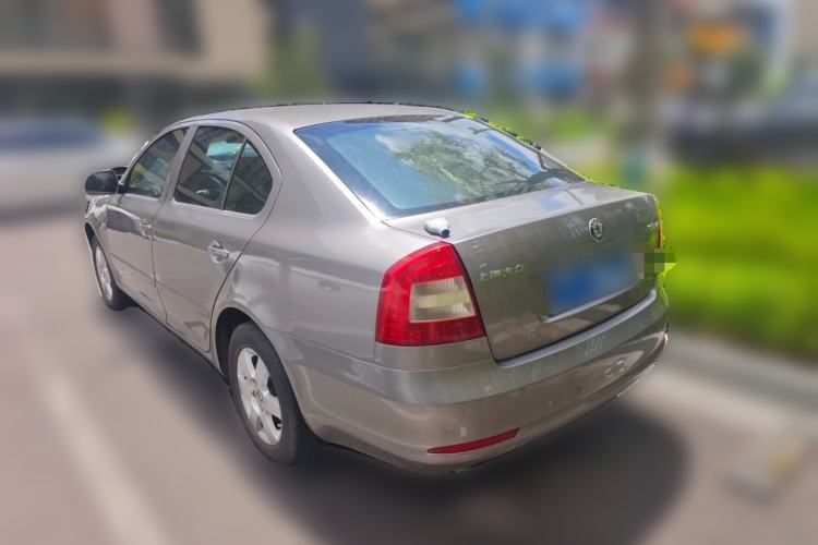 Used Skoda Octavia 2012 1.6L Automatic Yijie Edition Rear Right 45 Deg