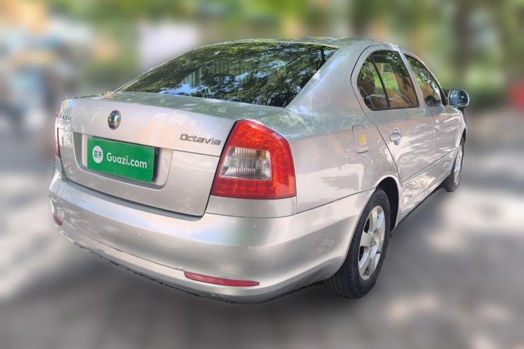 Used Skoda Octavia 2012 1.6L Manual Yijie Edition Rear Right 45 Deg