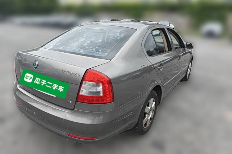 Used Skoda Octavia 2012 1.6L Automatic Yijun Edition Rear Right 45 Deg