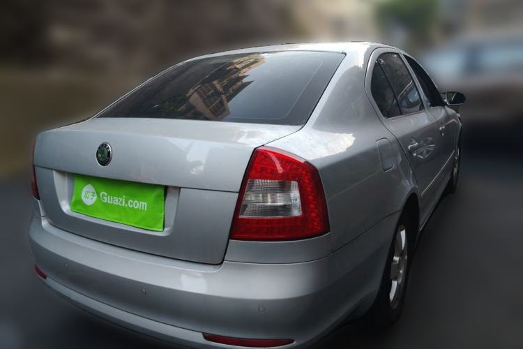 Used Skoda Octavia 2012 1.6L Automatic Yijie Edition Rear Right 45 Deg