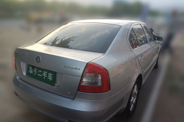 Used Skoda Octavia 2012 1.6L Automatic Yijie Edition Rear Right 45 Deg