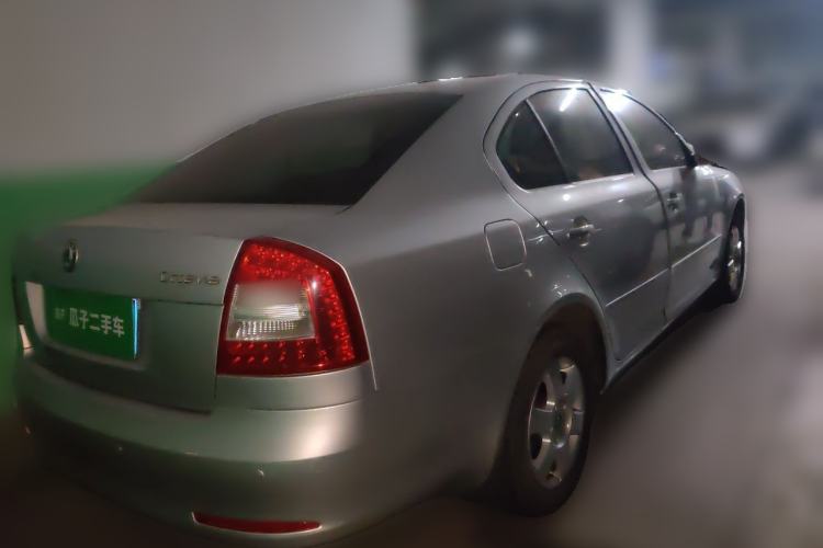 Used Skoda Octavia 2012 1.6L Manual Yijie Edition Rear Right 45 Deg