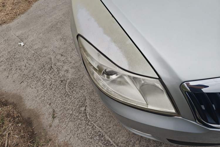 Used Skoda Octavia 2012 1.6L Manual Eado Edition Right Front Headlight