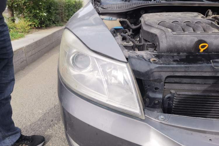 Used Skoda Octavia 2012 2.0L Automatic Yijie Version Right Front Headlight