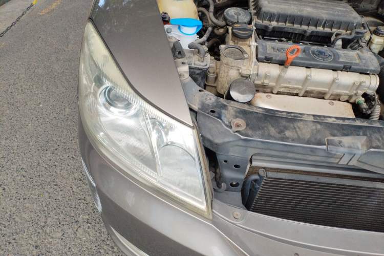 Used Skoda Octavia 2012 1.6L Automatic Yijie Edition Right Front Headlight