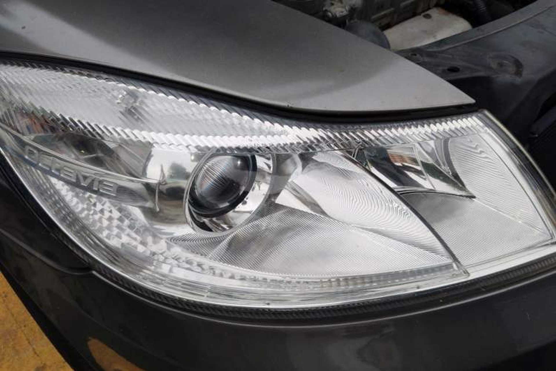 Used Skoda Octavia 2012 1.6L Automatic Yijun Edition Right Front Headlight