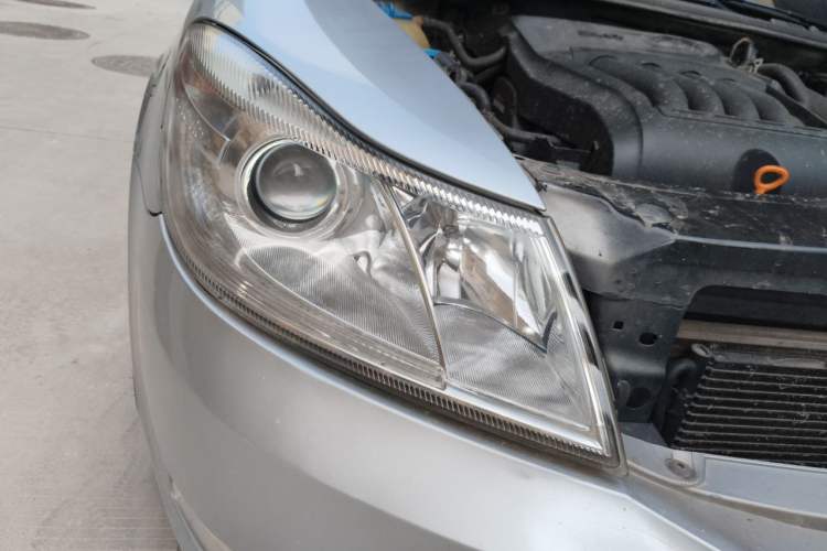 Used Skoda Octavia 2012 2.0L Automatic Yijie Version Right Front Headlight