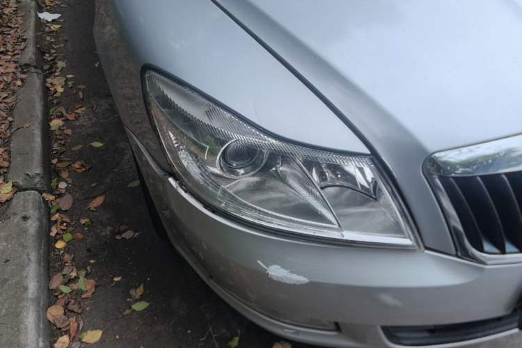 Used Skoda Octavia 2012 1.6L Automatic Yijie Edition Right Front Headlight