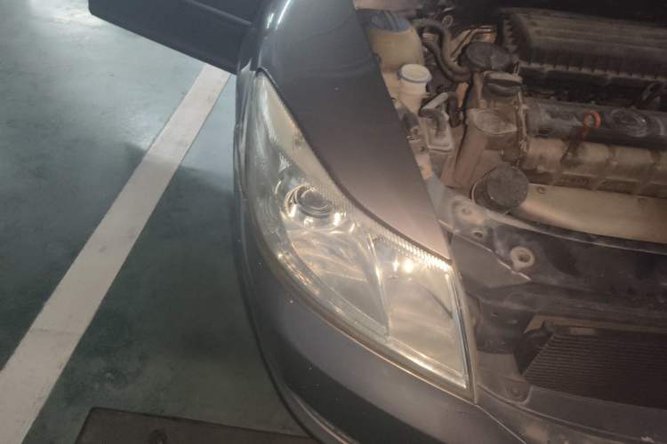 Used Skoda Octavia 2012 1.6L Automatic Yijun Edition Right Front Headlight