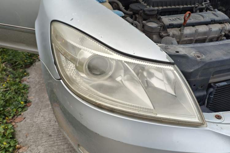 Used Skoda Octavia 2012 1.6L Automatic Yijun Edition Right Front Headlight