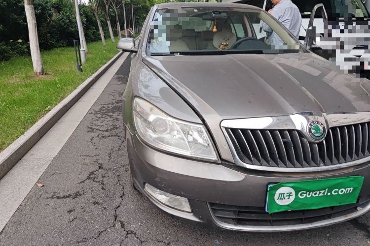 Used Skoda Octavia 2012 1.6L Automatic Yijun Edition Right Front Headlight