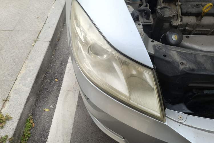 Used Skoda Octavia 2012 1.6L Automatic Yijie Edition Right Front Headlight