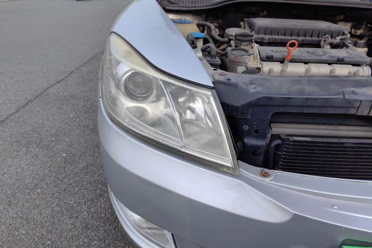 Used Skoda Octavia 2012 1.6L Manual Yijun Edition Right Front Headlight