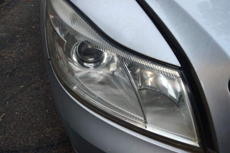 Used Skoda Octavia 2012 1.6L Automatic Yijie Edition Right Front Headlight