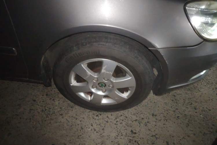 Used Skoda Octavia 2012 1.6L Automatic Yijie Edition Right Front Wheel Hub
