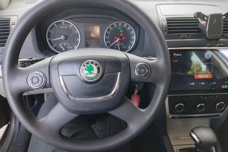 Used Skoda Octavia 2012 1.6L Automatic Yijie Edition Steering Wheel