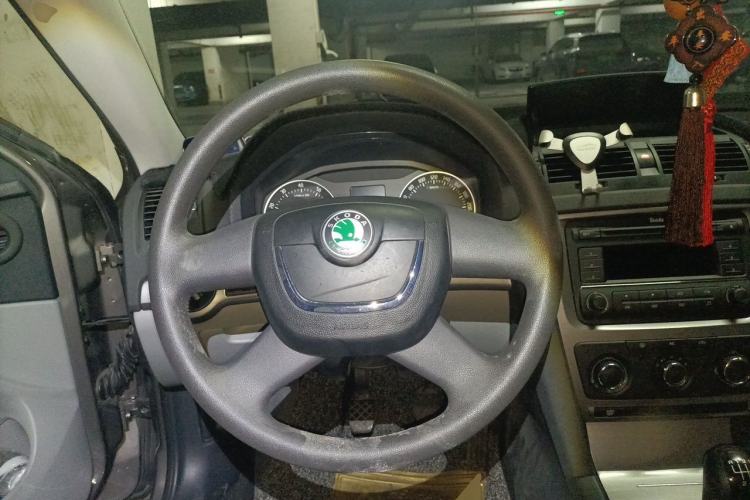 Used Skoda Octavia 2012 1.6L Manual Eado Edition Steering Wheel