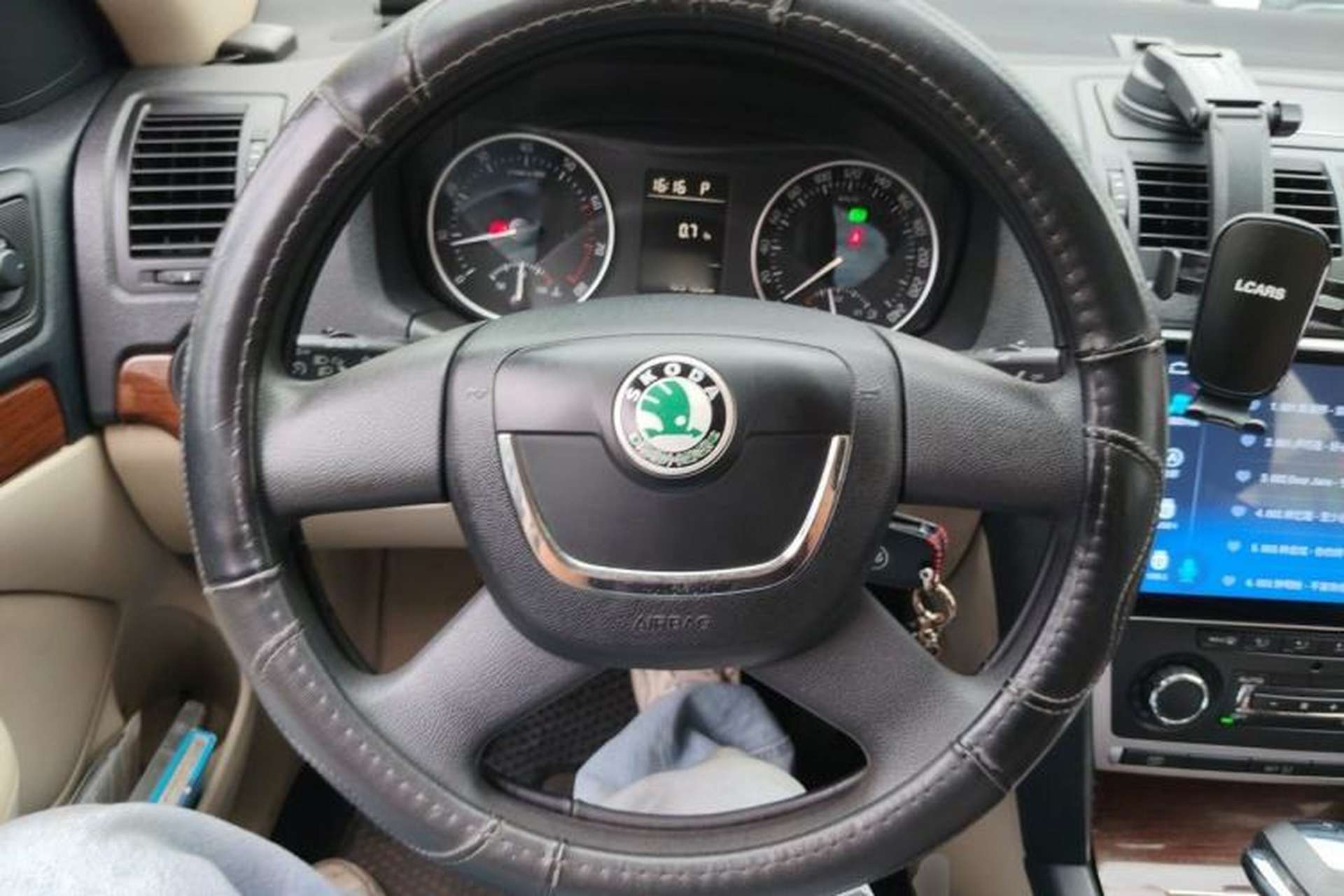 Used Skoda Octavia 2012 1.6L Automatic Yijun Edition Steering Wheel