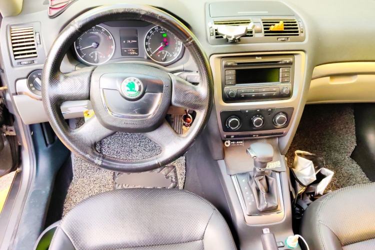 Used Skoda Octavia 2012 2.0L Automatic Yijie Version Steering Wheel