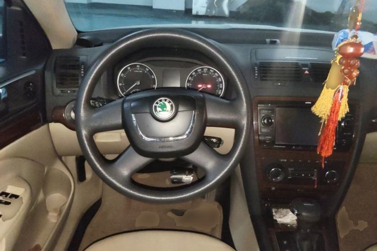 Used Skoda Octavia 2012 1.6L Automatic Yijie Edition Steering Wheel