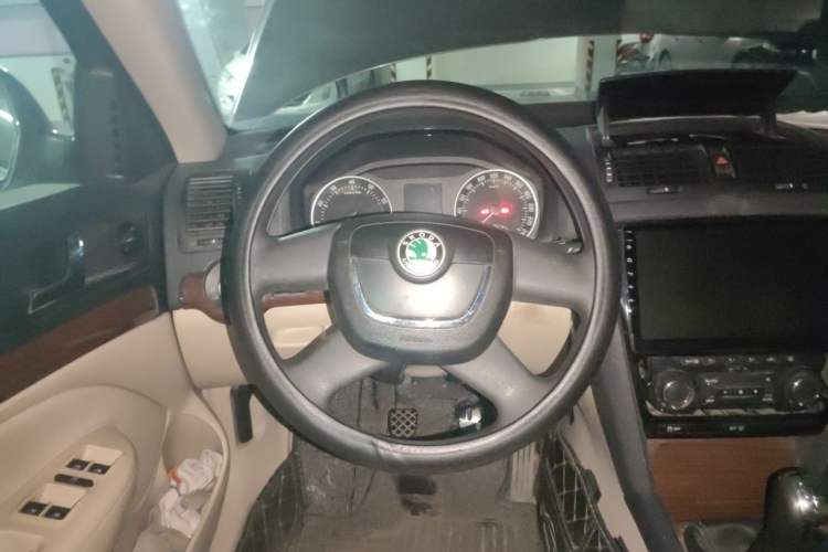 Used Skoda Octavia 2012 1.4TSI Manual - Yijun Edition Steering Wheel