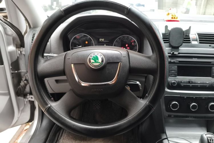 Used Skoda Octavia 2012 1.6L Manual Yijie Edition Steering Wheel