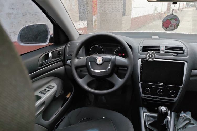 Used Skoda Octavia 2012 1.6L Manual Yijie Edition Steering Wheel