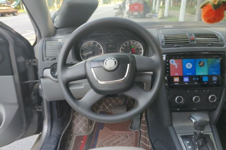 Used Skoda Octavia 2012 2.0L Automatic Yijie Version Steering Wheel