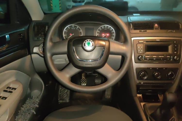 Used Skoda Octavia 2012 1.6L Manual Yijie Edition Steering Wheel