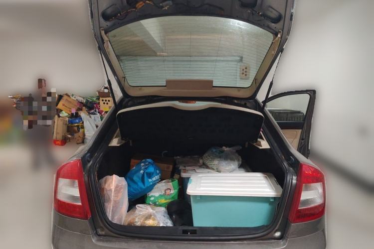 Used Skoda Octavia 2012 1.6L Automatic Yijun Edition Trunk