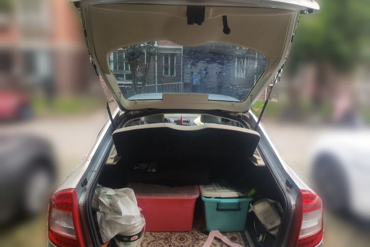 Used Skoda Octavia 2012 1.6L Manual Yijun Edition Trunk
