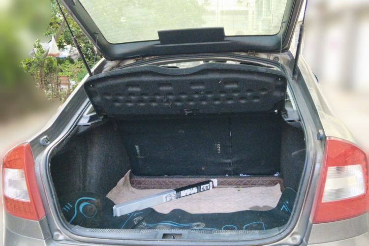 Used Skoda Octavia 2012 1.6L Automatic Yijie Edition Trunk